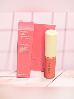 🏷️‼️5/$25🏷️‼️💕RARE BEAUTY💕Positive Light Luminizing Lip Gloss in Glimmer/NIB